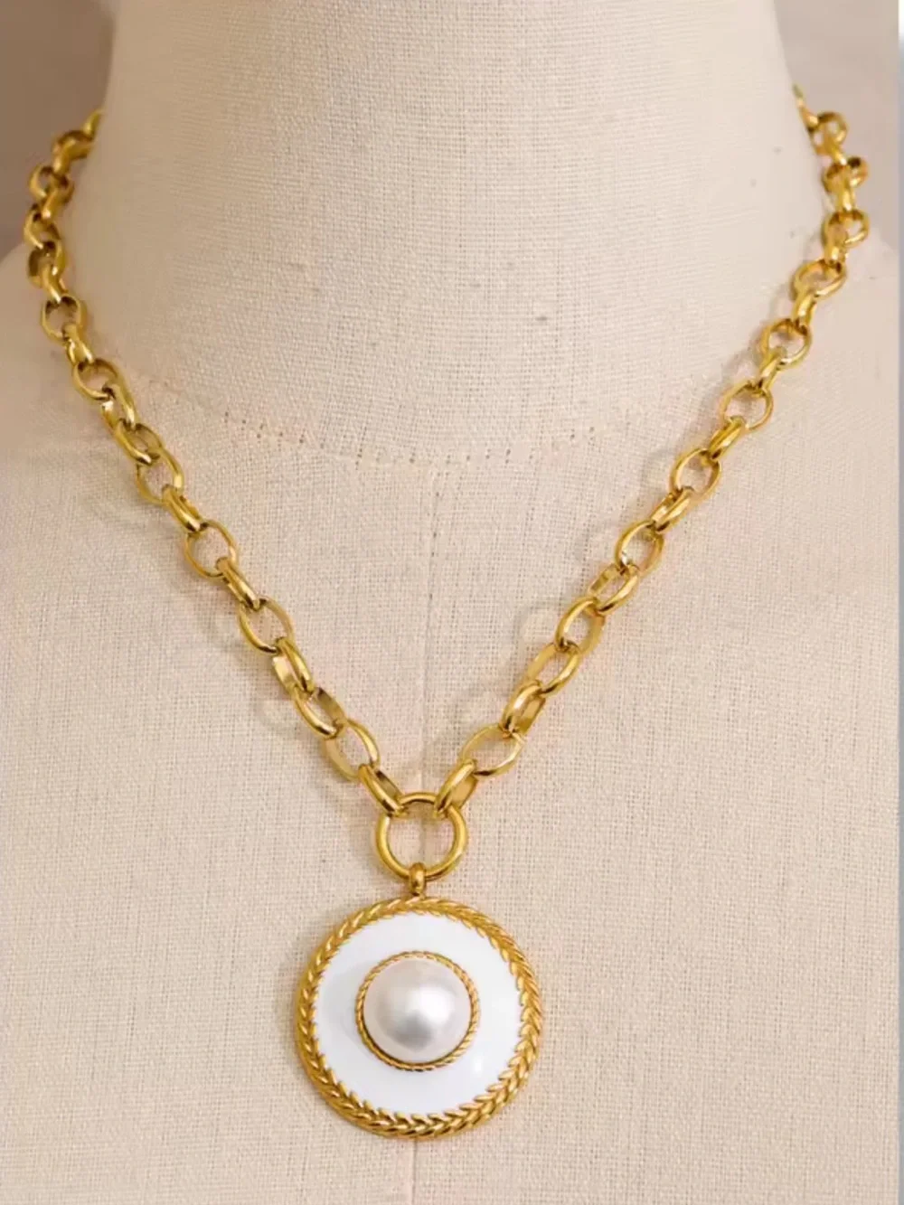 Luxury Gold Medallion Necklace Earrings Set